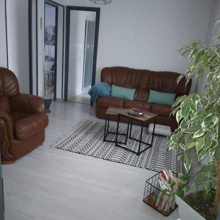 Appartement Cosy Avec Terrasse Vaux-Sur-Seine Exterior photo