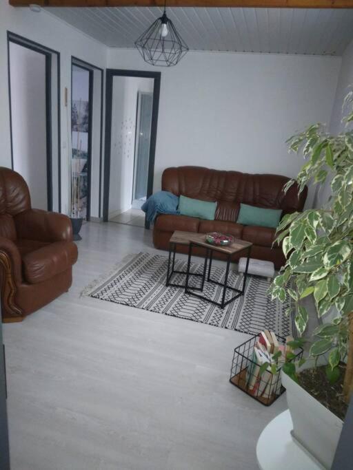 Appartement Cosy Avec Terrasse Vaux-Sur-Seine Exterior photo